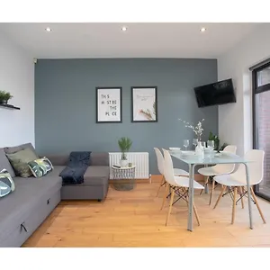 Eden Apartment