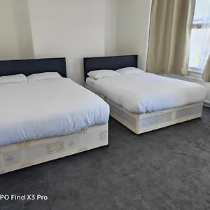 East 2 Bedroom Apartment London